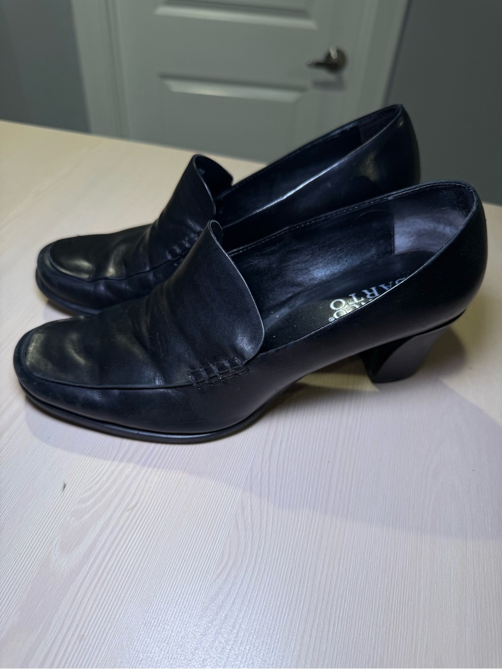 Franco Sarto Womens Black Leather Heeled Loafers Square Toe Block Heel Size 7.5M